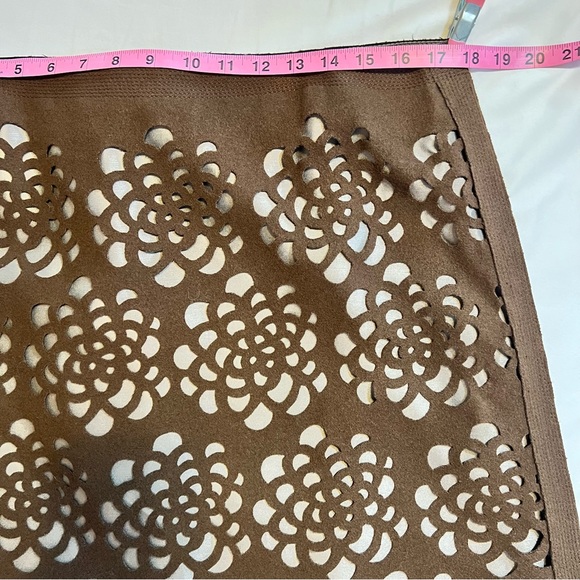 Charles Nolan Wool Blend Laser Cut Floral Perforated Midi Skirt Size 14 EUC - Picture 9 of 10